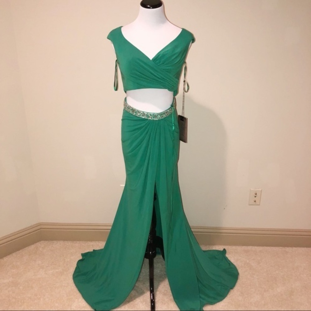 NWT Mac Duggal beaded two piece dress prom